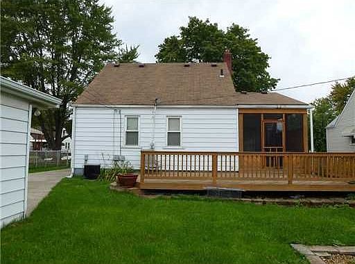 2nd image of 15856 Meyer Ave