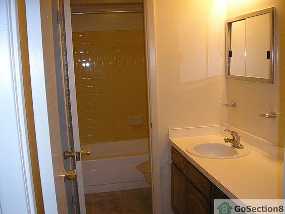 4th image of 38 Main Brook Ct