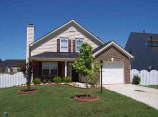 211 Thorncrest Dr, Apex, NC 27539