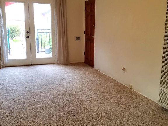Living/dining room