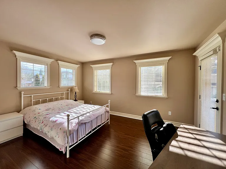 12326 NE 102nd Ln — Photo 12