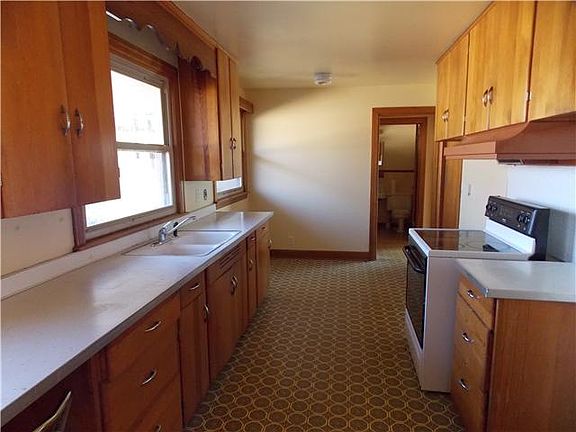 2nd image of 617 W Nocturne Dr