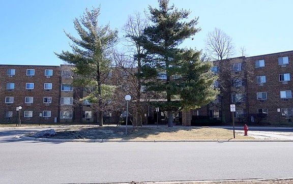 2nd image of 1475 Rebecca Dr APT 202