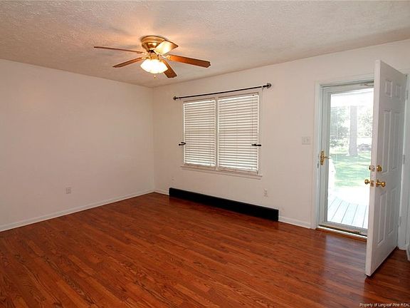 4th image of 224 Wilkes Dr