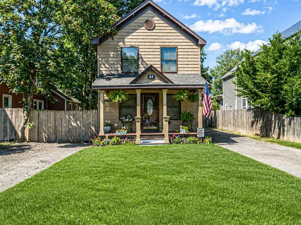 24 Wiggins Avenue, Patchogue, NY 11772