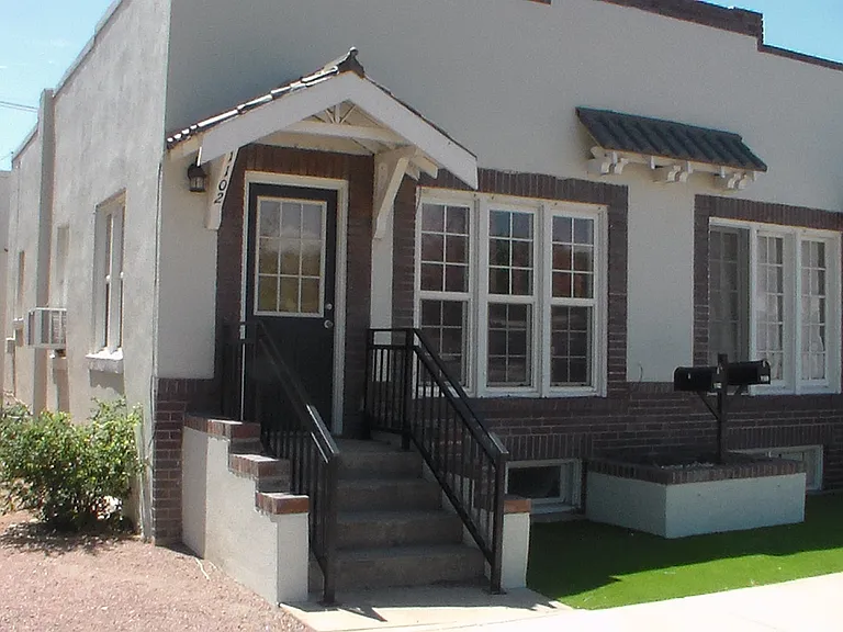 1102 Main St — Photo 1