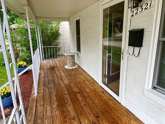 4th image of 22321 Bon Heur St
