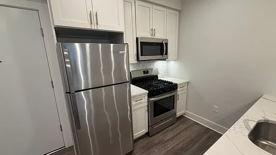 1 bed, $2,300 — Photo 2