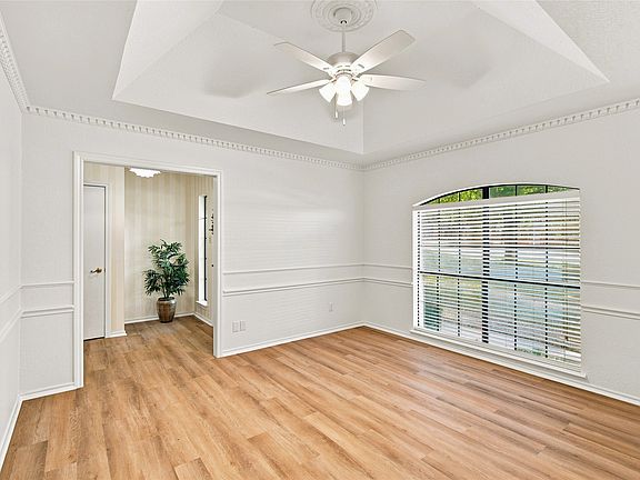 5th image of 244 Moore Rd