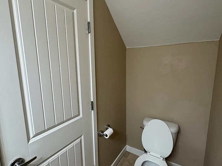 1143 E Cedar St — Photo 25