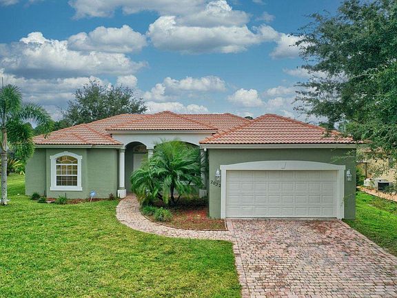 2nd image of 2032 SW Monterrey Ln