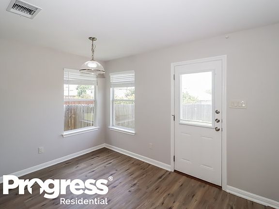 5th image of 223 Rock Hound Ln