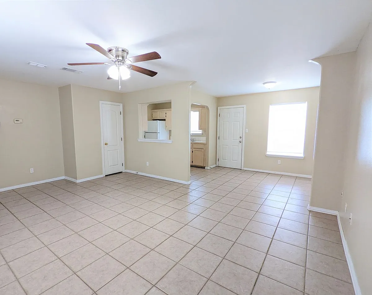 Building Photo - 2526 Chuparosa Ct