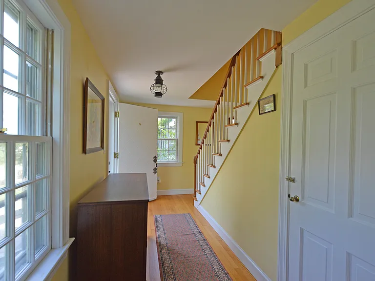29 Fishers Ln — Photo 13