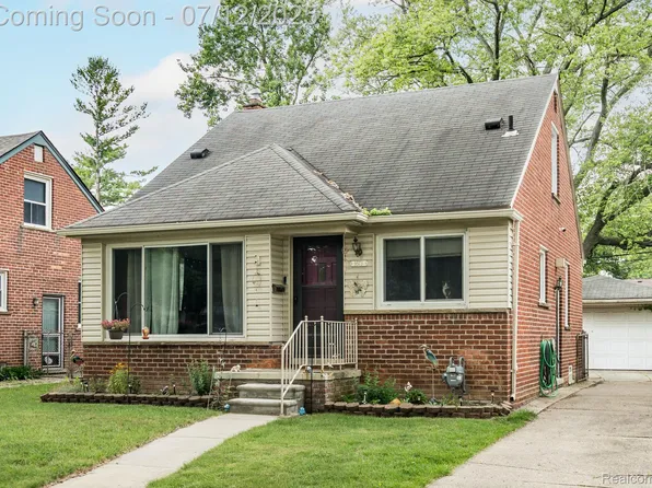 9573 Fenton, Redford, MI 48239