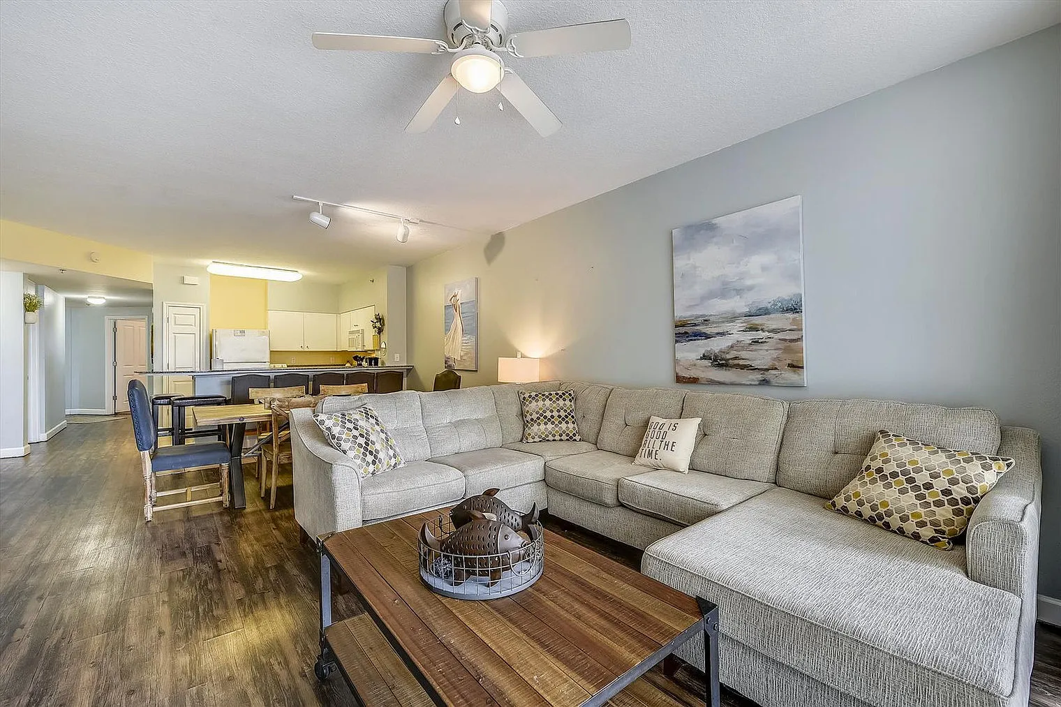 3 bed, 3.0 bath, 1528 sqft, $5,341 — Photo 1