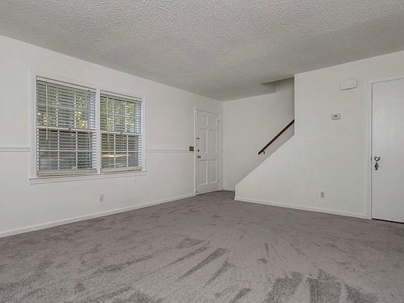 5th image of 118 Pine Creek Court Ext