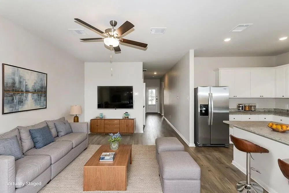 3 bed, 2.0 bath, 1420 sqft, $1,885 — Photo 4