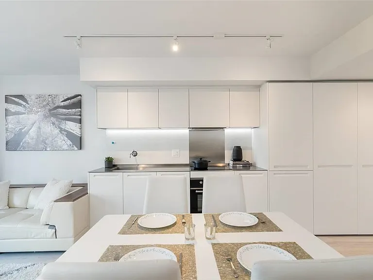 1133 Hornby St #1001 — Photo 4