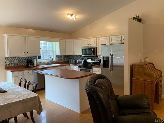 5th image of 201 Oak Crest Dr Lot 176