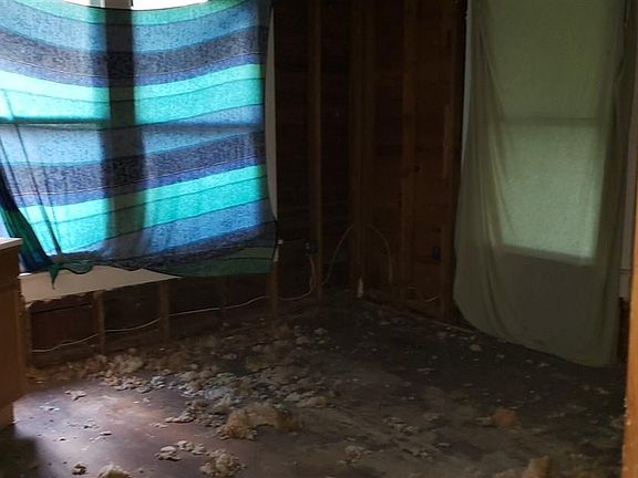 5th image of 2403 S Pine St