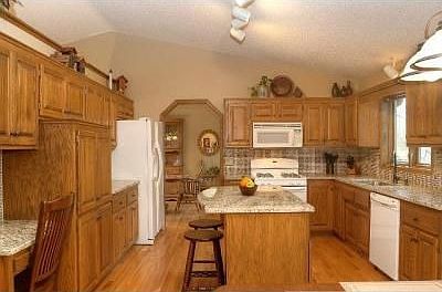 3rd image of 6644 White Birch Ct