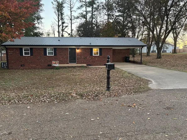 155 Magnolia St, Friendship, TN 38034