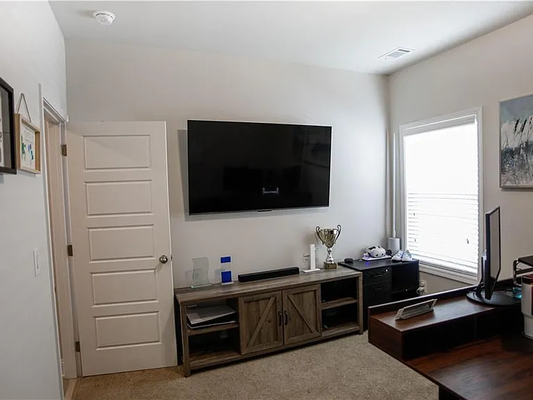 5329 Fox Hill Ln — Photo 25