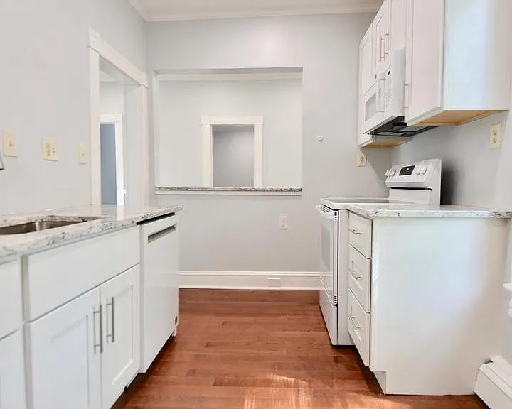 205 Oakley St #2 — Photo 12
