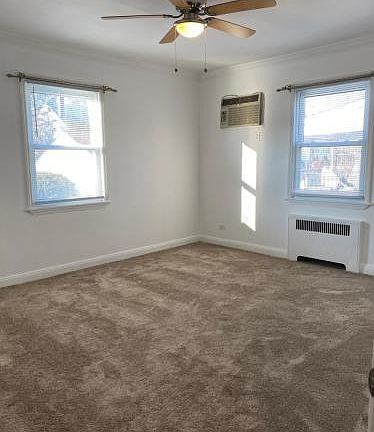 4th image of 8 Woodbine St