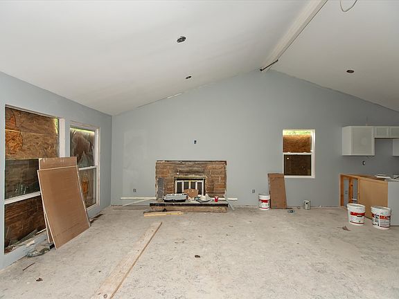 4th image of 3113 N Ashland Ave