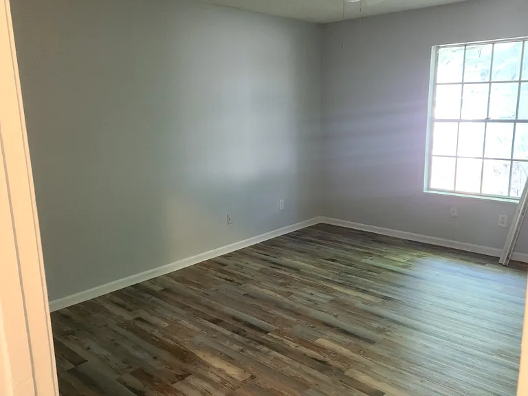 1785 Grovehaven Cir — Photo 16