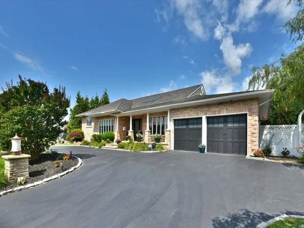 213 Harbor Lane, Massapequa Park, NY 11762