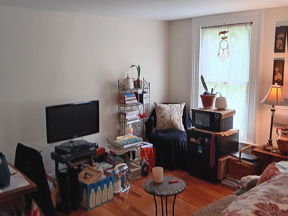 1st image of 848 Bantam Rd APT 5