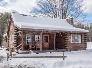 25 Montgomery Rd, Huntington, MA 01050
