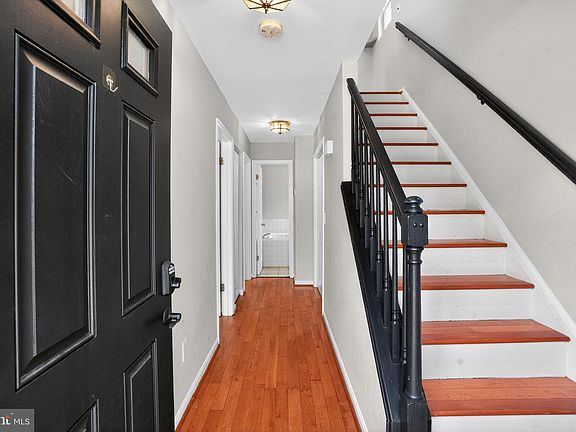 3rd image of 1617 Winters Ave