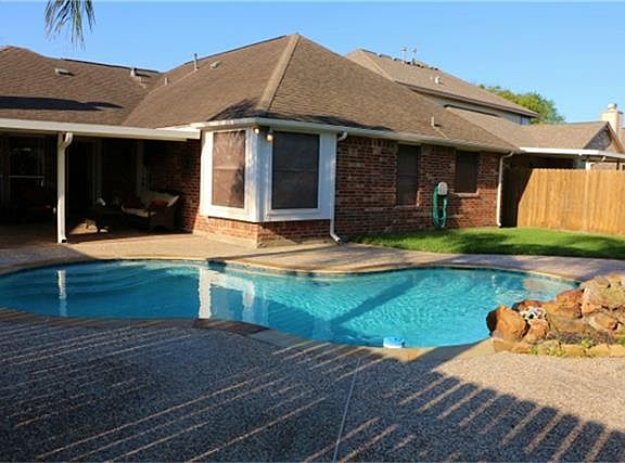 3rd image of 6814 Corinth Dr