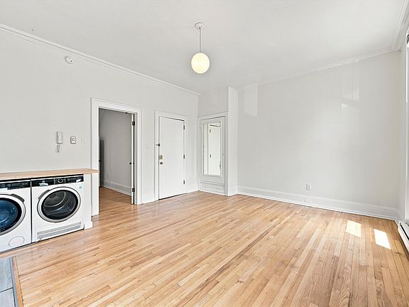 4th image of 2107 Green St #2FF