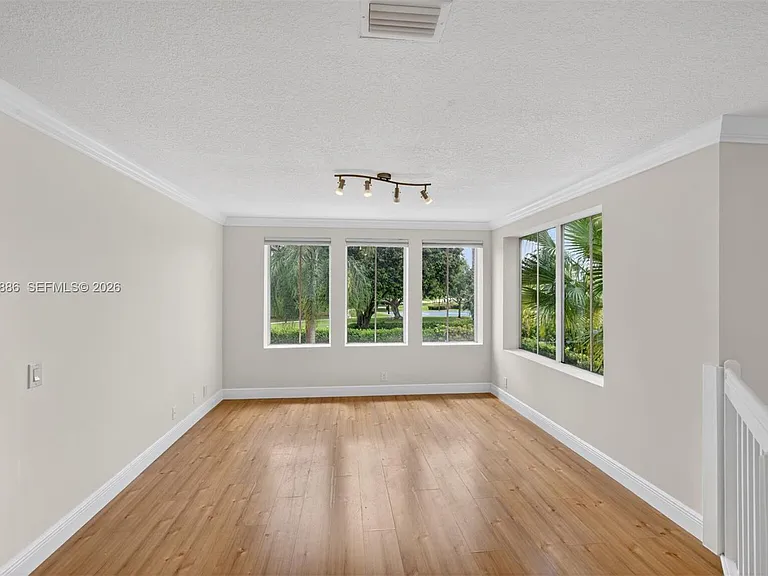 1115 Camellia Cir — Photo 21