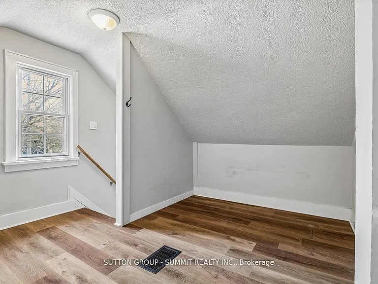 155 1/2 Lake St #MAIN — Photo 15