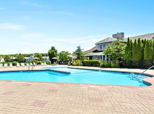 312 Walden Ct, East Moriches, NY 11940