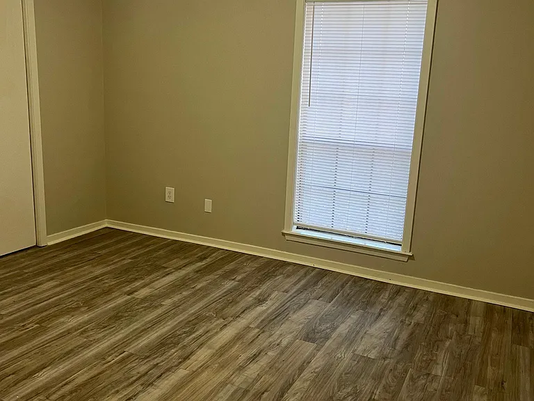 633 Briarcliff Cir — Photo 11