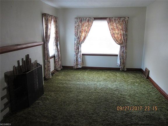 5th image of 826 Kenmore Ave SE