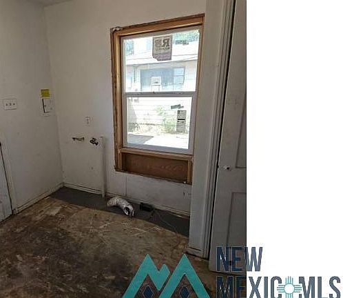 5th image of 625 E Yucca Dr