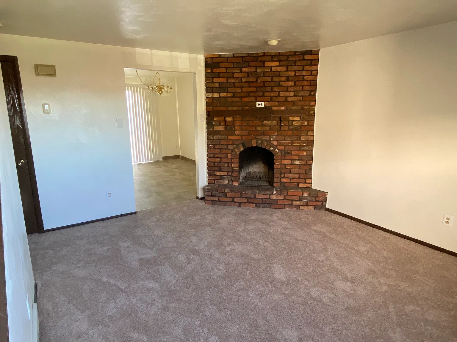 2 bed, 1000 sqft, $1,100 — Photo 3