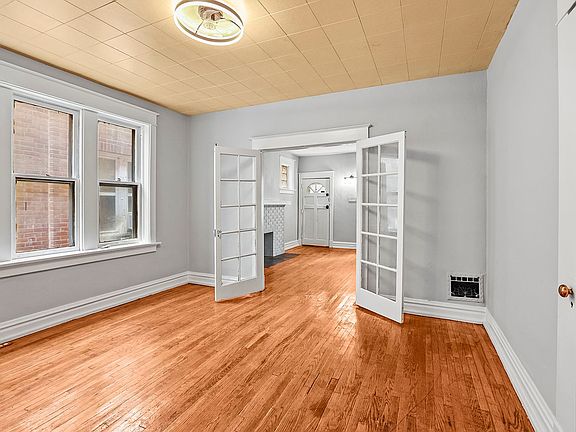 3rd image of 3223 Pennsylvania Ave #1A