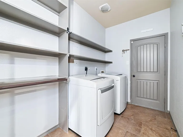5115 Whitebridge Ln — Photo 22