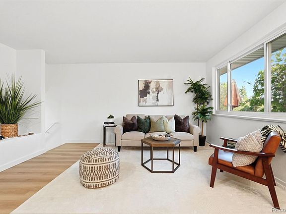 2nd image of 770 W Cleveland Circle