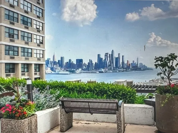 7004 Blvd East image 31 of 34