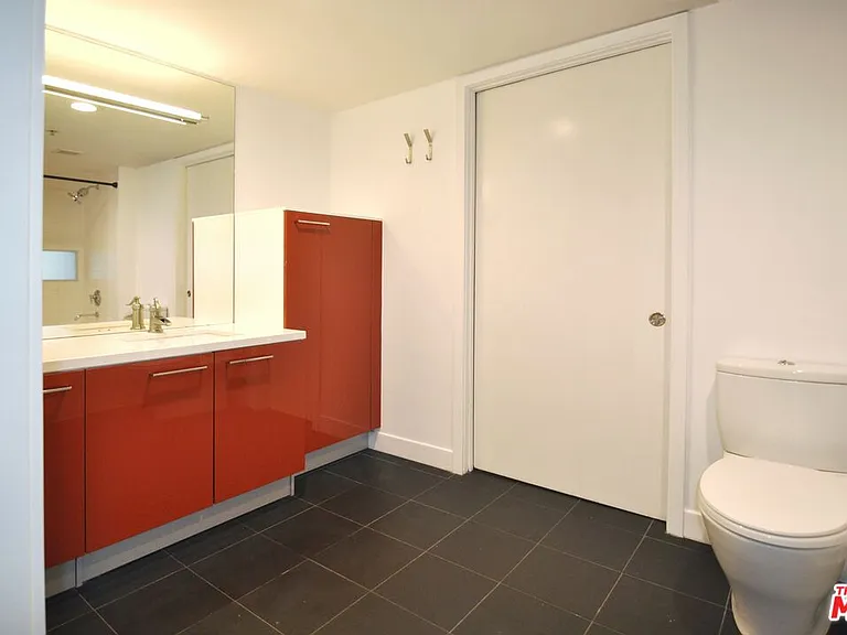 901 S Flower St #709 — Photo 19